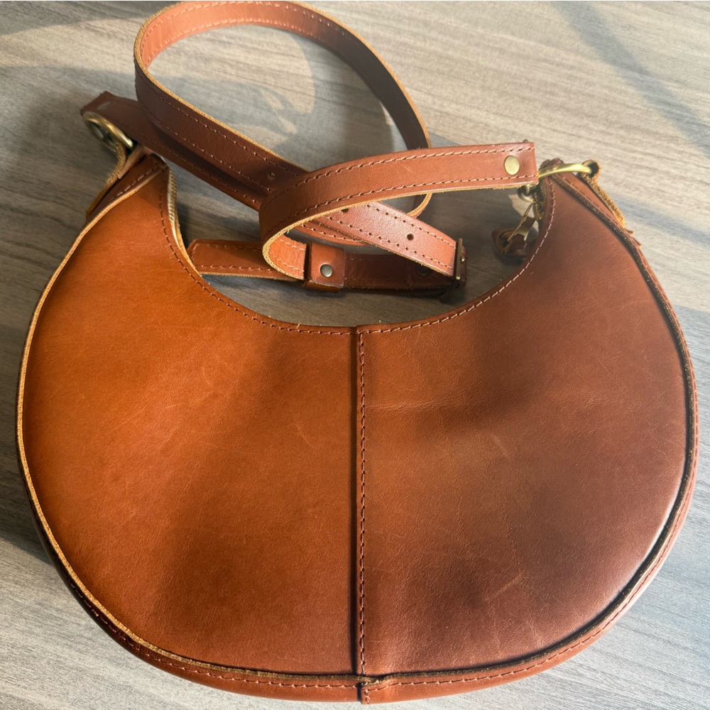 Portland Leather Nora Custom Crossbody in Honey